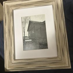 picture frame with text on the insert describing its features. Brand: Malden Size with mat: 5x7 inches Size without mat: 8x10 inches