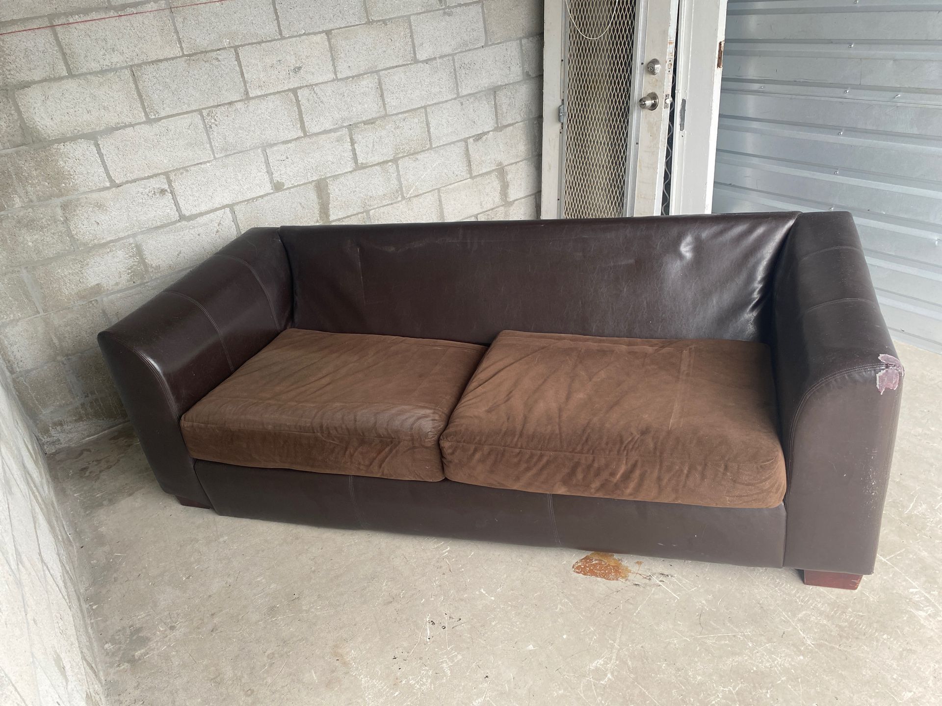 FREE SLEEPER SOFA