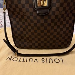 Louis Vuitton Damier Hobo Bag!