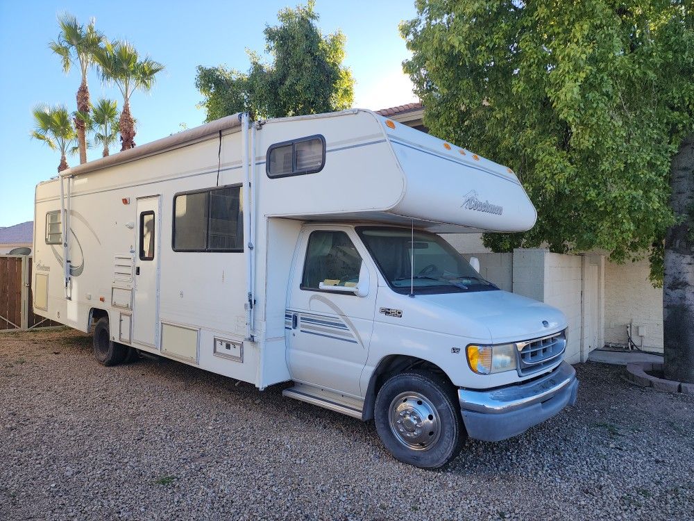 1999 Coachmen Leprechaun 305mb