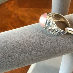 Mabe Pink Pearl Ring.  With Amethyst’ Accent. 