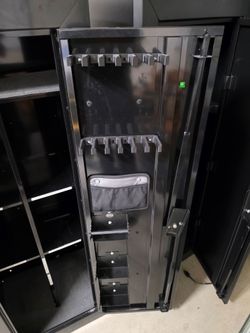 Lightweight gun safe