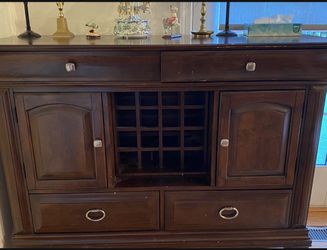 Dinning Table Server