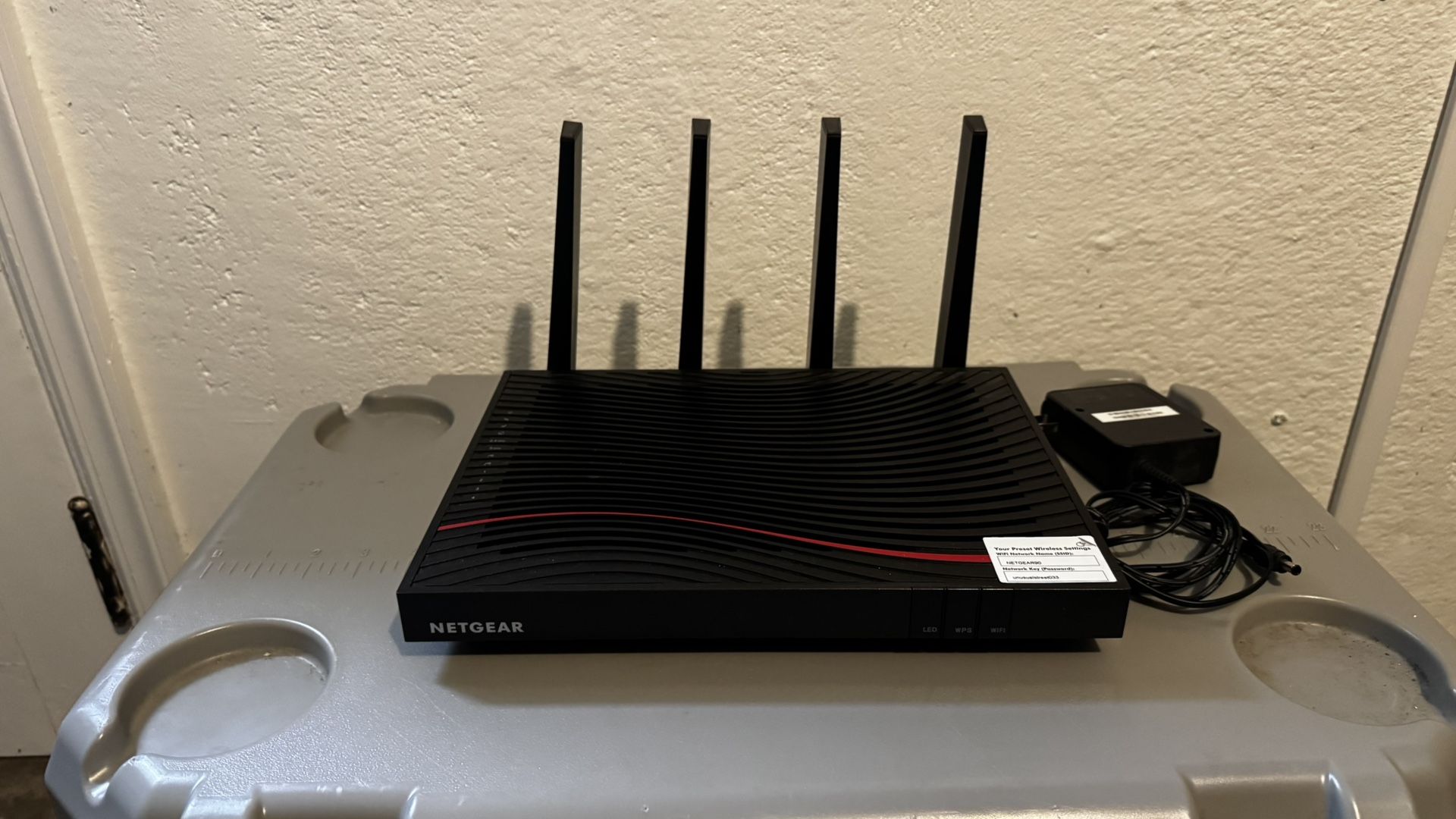 Netgear Nighthawk X42 AC3200 WiFi Cable Modem Router (C7800), DOCSIS 3.1 compliant.