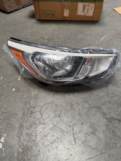 Headlight Right Side Assembly Compatible with 2015 2016 2017 Hyundai Accent