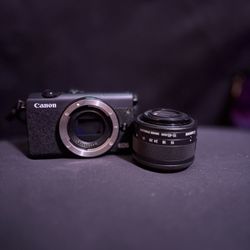 EOS M200 Mirrorless Camera