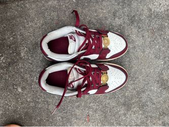 Nike Wmns Dunk Low SE 'Sisterhood - Team Red