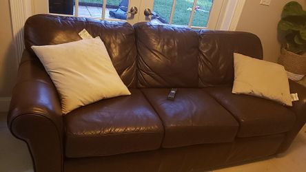 used 100% leather couch 75 pick up today