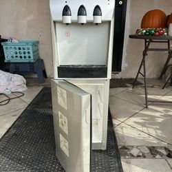 Water Dispenser