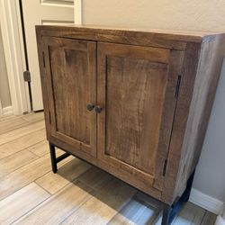 Accent Cabinet 