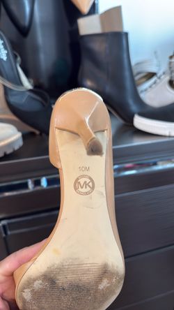 Women’s shoes