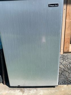 Mini Fridge- Magic Chef $50/obo