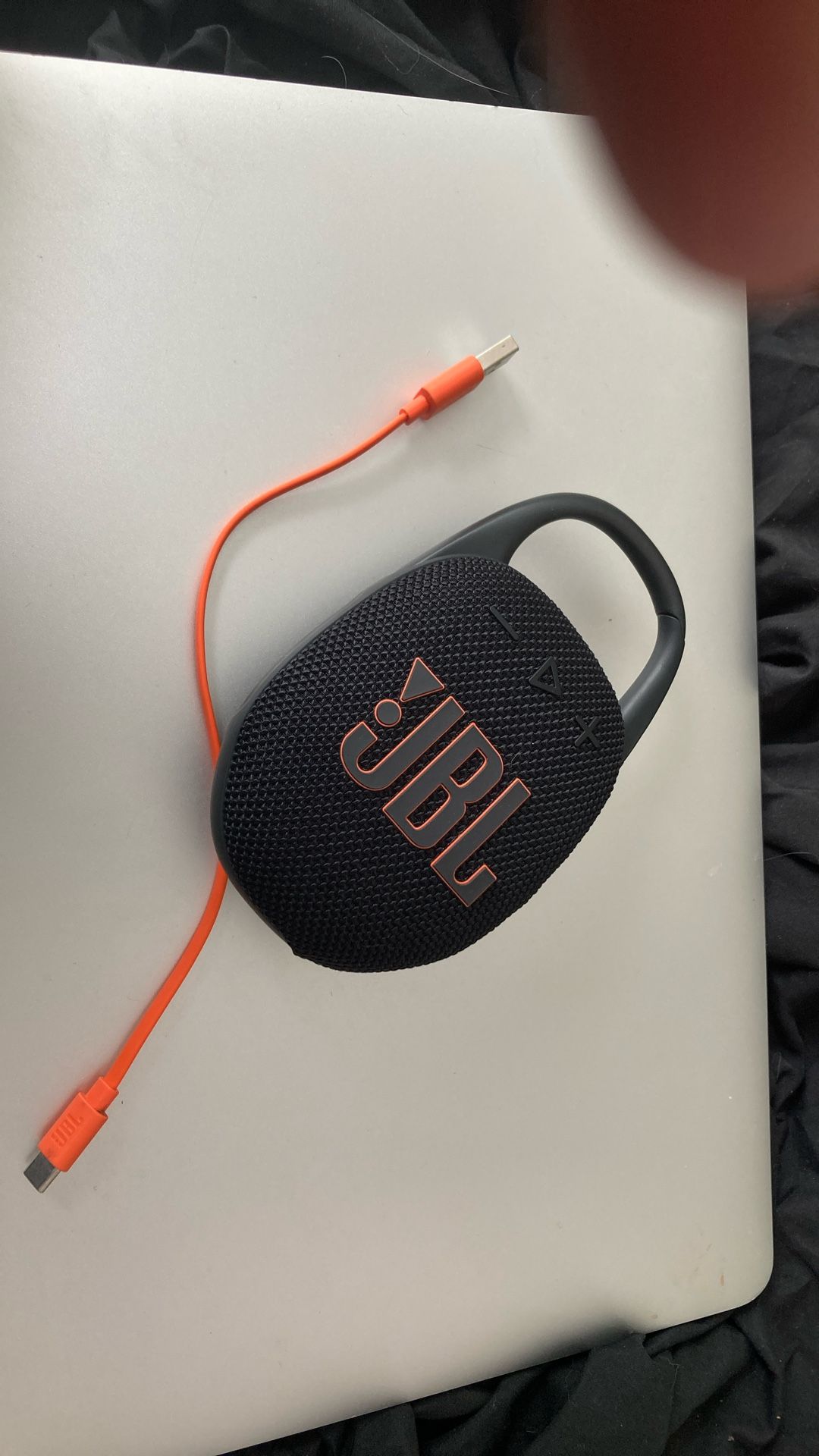 JBL Clip 5 Bluetooth BT Speaker In black