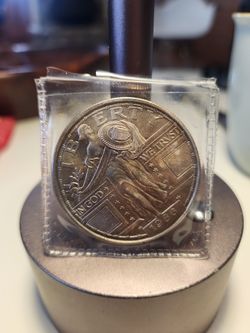 1986 Standing Liberty 🗽 1.0oz ( .999) Silver Troy Ounce US Coin