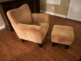 Chair with Ottoman