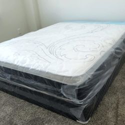 NEW QUEEN PLUSH PILLOW TOP MATTRESS. Bed frame is not available. Take it home same day 👍