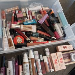 Name Brand Make Up, $2-$3 Each, Perfect For Resell 
