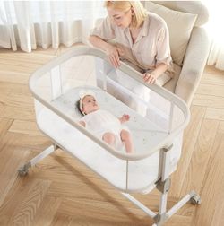 Bedside Bassinet & Sheet
