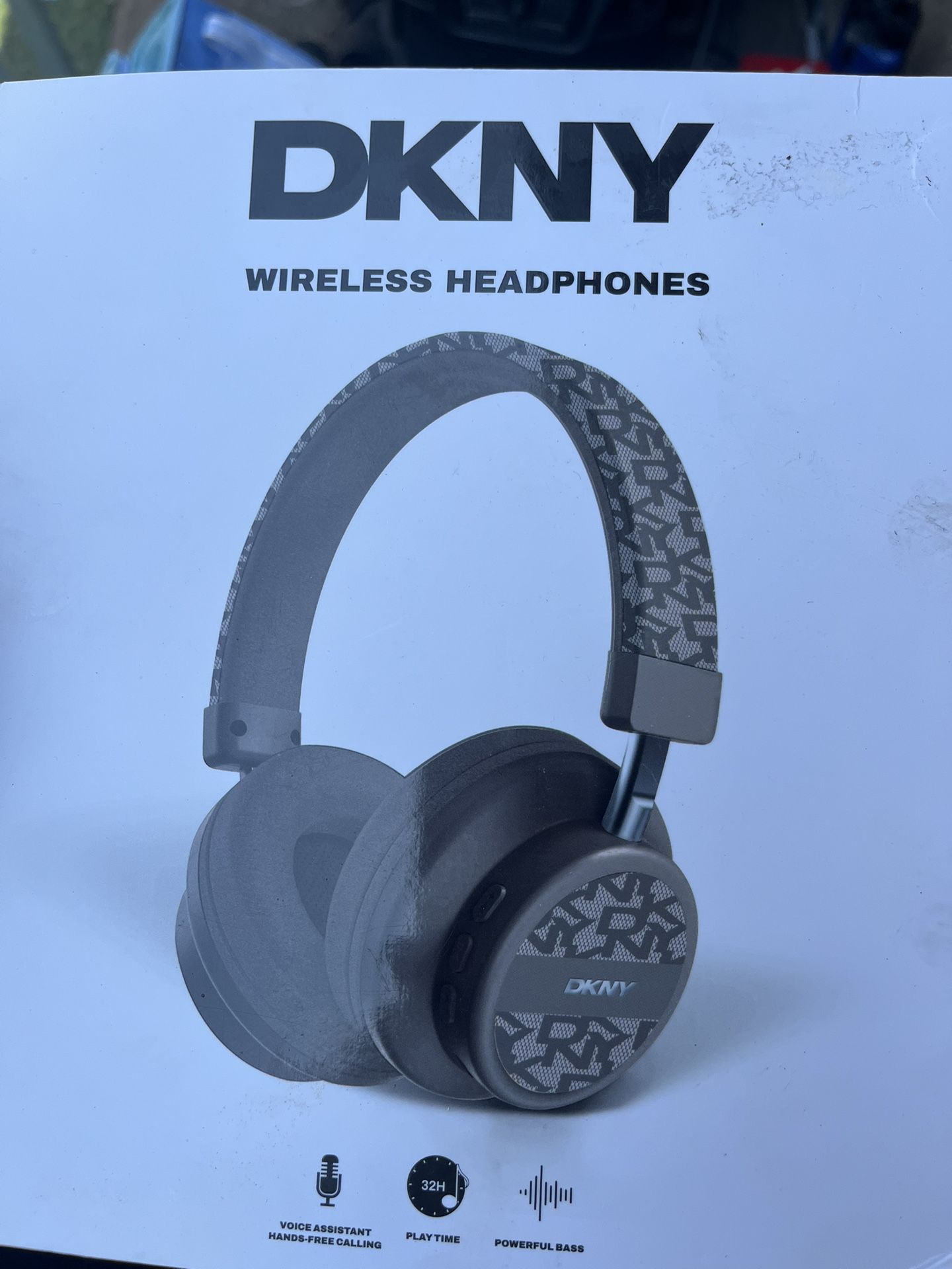 Guess y Dkny Headphones