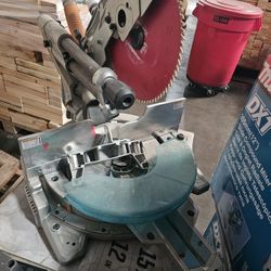 Makita Slide Compound Miter Saw 