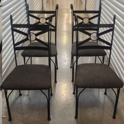 Set of 4 Chairs
4 Sillas
