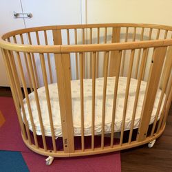 Stokke Sleepi Crib + Mattress