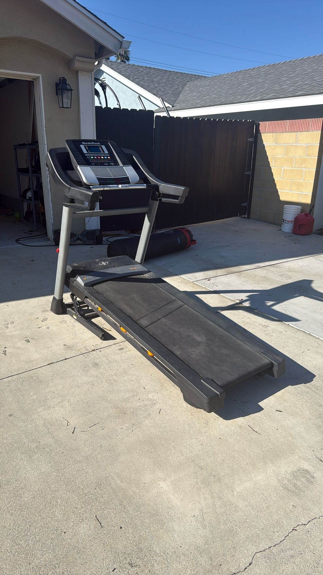 Free Treadmill