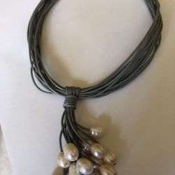 Baroque pearls pendant necklace 16’