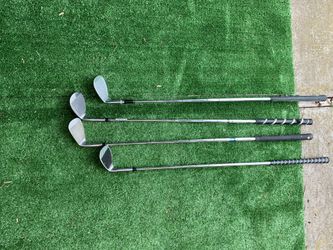 Golf clubs- 4 wedges