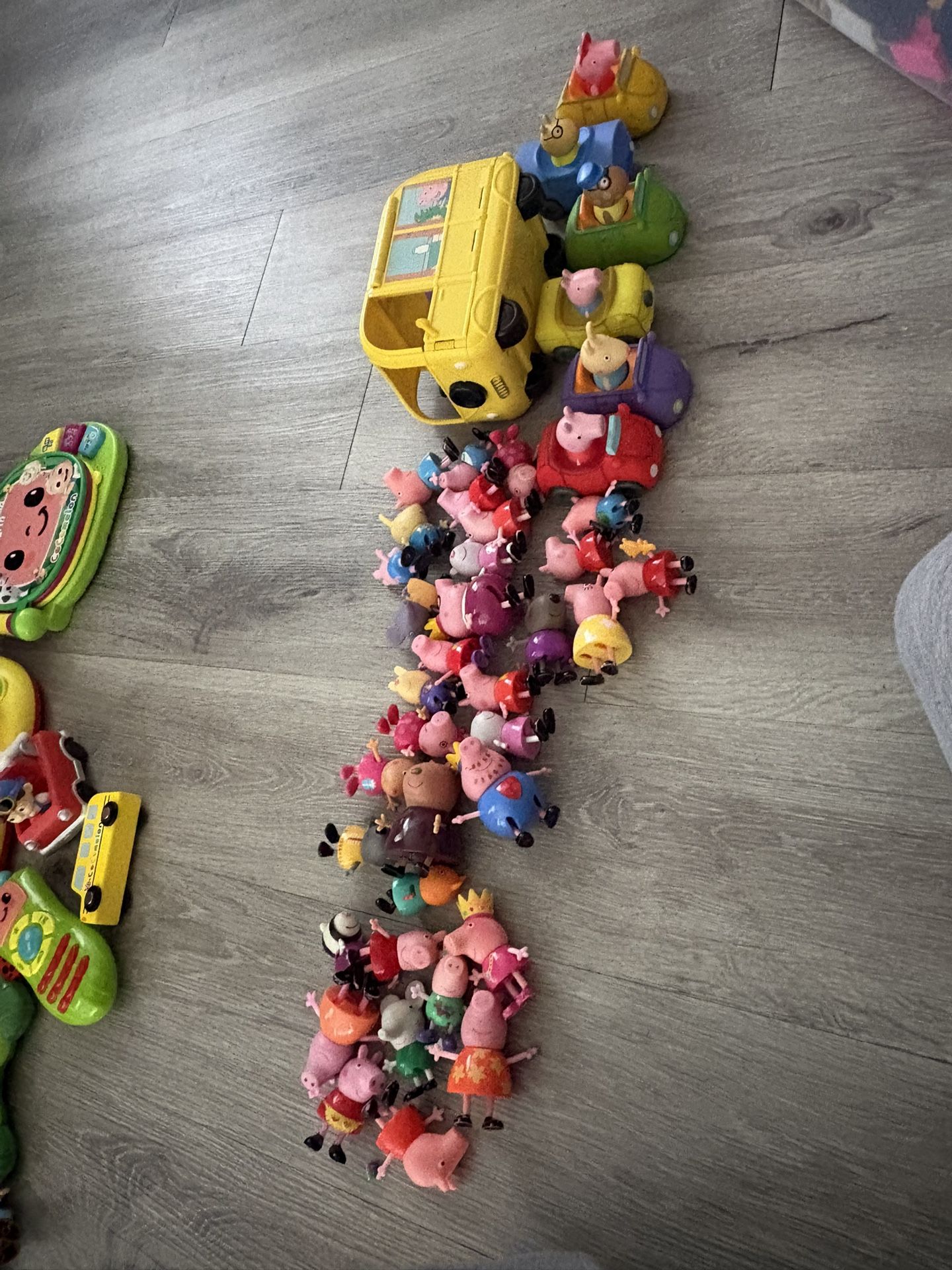 Peppa Pigs Lot Bundle