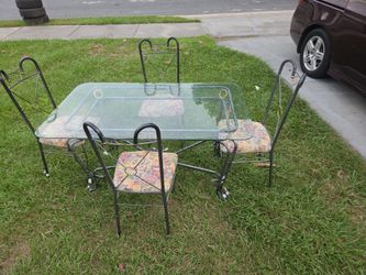 Glass Table And 4 Chairs