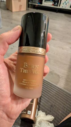 Too Faced Born This Way Oil-Free Foundation Medium Coverage Chestnut 1 fl oz