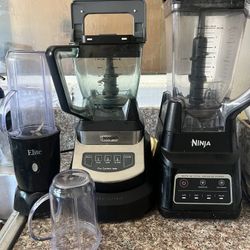Two Ninja Super Powerful Blenders One I Used For Non Spicy   