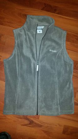WOMAN'S COLUMBIA VEST MEDIUM