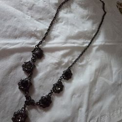 1920 Brand Black Necklace 