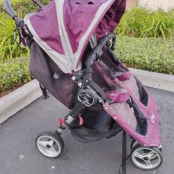 BEAUTIFUL .. JOGGING TWIN STROLLER 💕