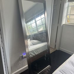 Mirror 
