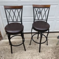 Set Of Barstools 