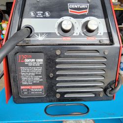 125 Century Mig Wire Feed Welder With Welding Station