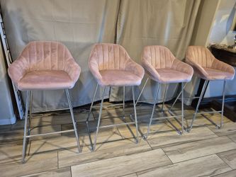 Beautiful Set 4 Bar Stools Exelent Condition 24" High 