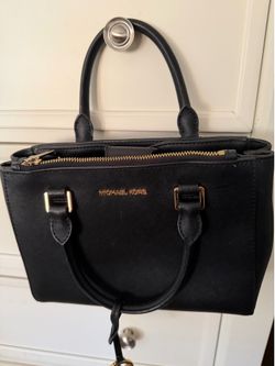 Michael Kors small purse black