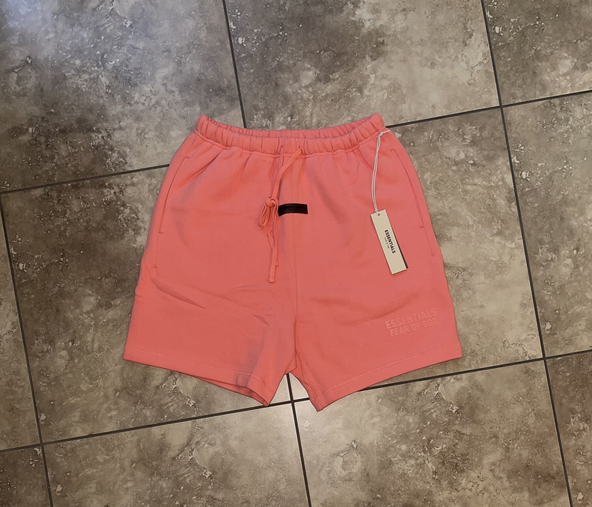 Fear of God Essentials Sweatshorts Coral Size Large