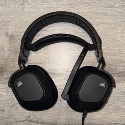 Corsair HS80 RGB USB Black Premium Gaming Headset Dolby Audio 7.1 Surround Sound (Broadcast-Grade-Omni-Directional Microphone, Memory Foam Earpads)