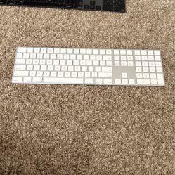 Apple Magic Keyboard 