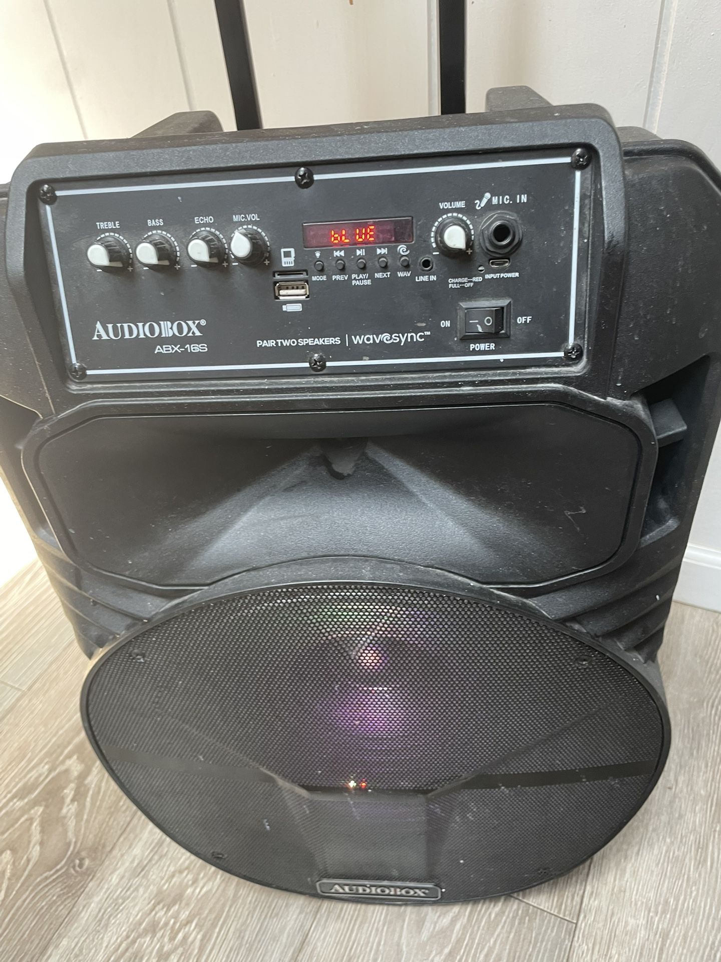 Party/jobsite Bluetooth Speaker