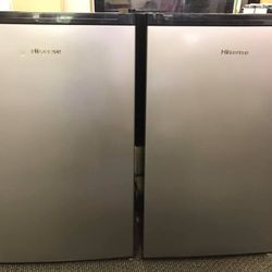 1 Hisense 3.3-cu ft Freestanding Mini Fridge Refrigerator  Silver

