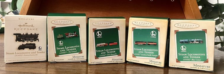 Christmas Hallmark Steam Locomotive & Tender Miniature Ornaments