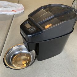 Auto Cat Feeder