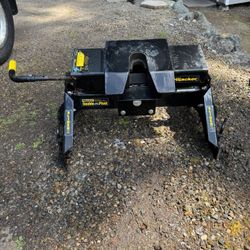 5th Wheel Hitch-Hijacker