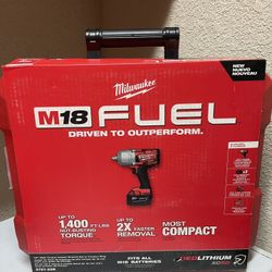 Milwaukee, M18 1/2in. High Torque Impact Wrench FrictRing Kit, Drive Size 1/2 in, Volts 18 Battery Type Lithium-ion